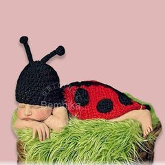 New-Born Lovely Knitted Crochet Bee Photography Prop (Set of 1)
